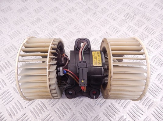 Моторчик печки BMW 5-series (E39) 64 11 8 385 558