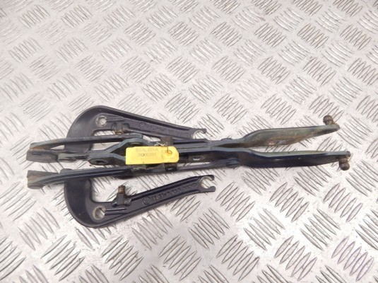 Петля крышки багажника BMW 5-series (E39) 41 62 8 203 277