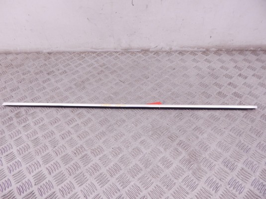 Молдинг стекла двери задней левой наружный BMW 5-series (E39) 51 22 8 204 391