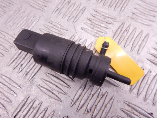 Насос (моторчик) омывателя стекла BMW 3-series (E46)