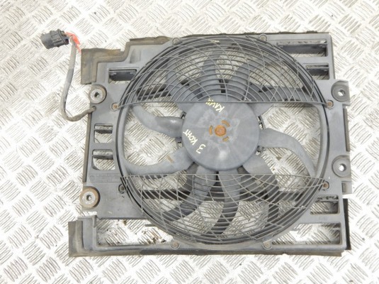 Вентилятор кондиционера BMW 5-series (E39) 64 54 6 921 946 Вентилятор кондиционера BMW 5-series (E39) 64 54 6 921 946
