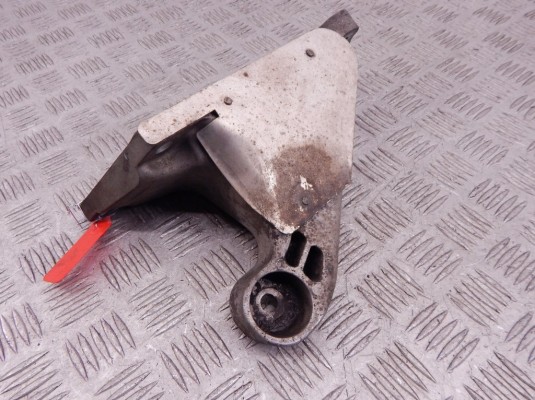 Кронштейн двигателя BMW X3-series (E83) 22 11 3 415 180