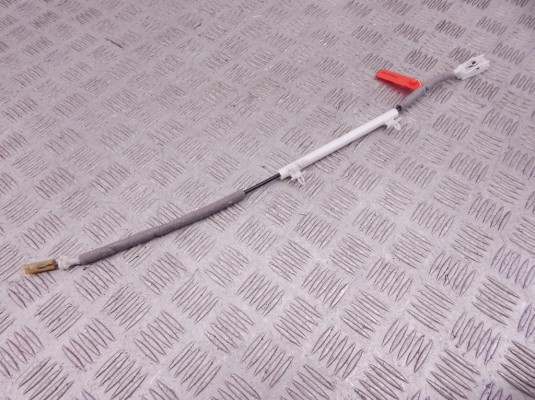 Трос двери передней BMW 3-series (E46) 51 21 7 043 742 Трос двери передней BMW 3-series (E46) 51 21 7 043 742