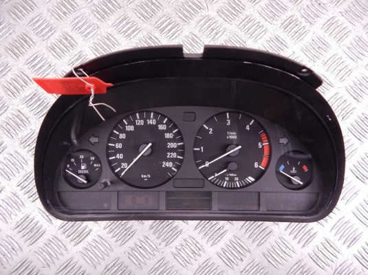 Щиток приборов (приборная панель) BMW 5-series (E39) 62 11 6 914 913