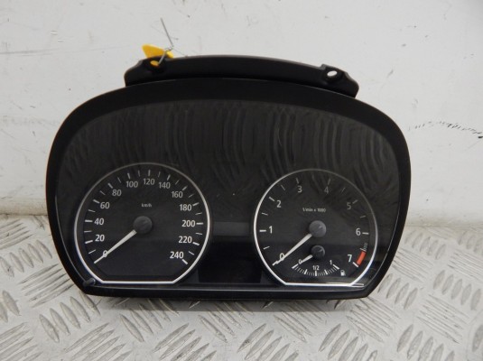 Щиток приборов (приборная панель) BMW 1-series (E87) 6947136