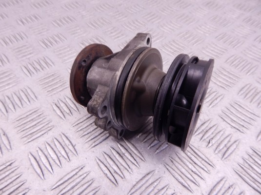 Помпа BMW 5-series (E39) 11 51 7 527 799 Помпа BMW 5-series (E39) 11 51 7 527 799