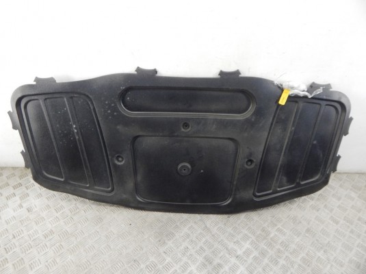 Шумоизоляция капота BMW 3-series (E46)