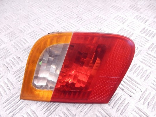 Фонарь крышки багажника левый BMW 3-series (E46) 63 21 6 907 945