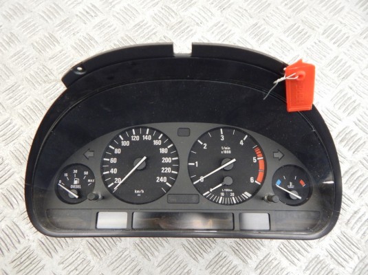 Щиток приборов (приборная панель) BMW 5-series (E39) 62 11 6 906 122