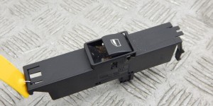 Блок управления стеклоподъемниками BMW 3-series (E46) 61 31 6 902 177