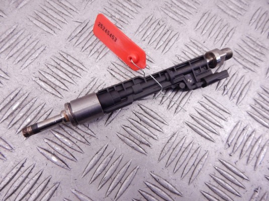 Форсунка BMW 4-series (F32/33/36) 13 64 7 639 994