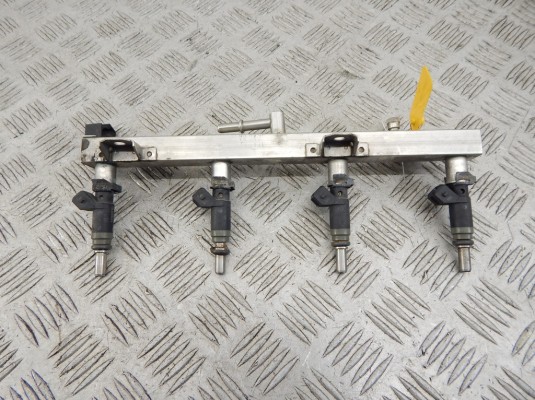 Форсунка BMW 3-series (E46) 13 53 7 506 158