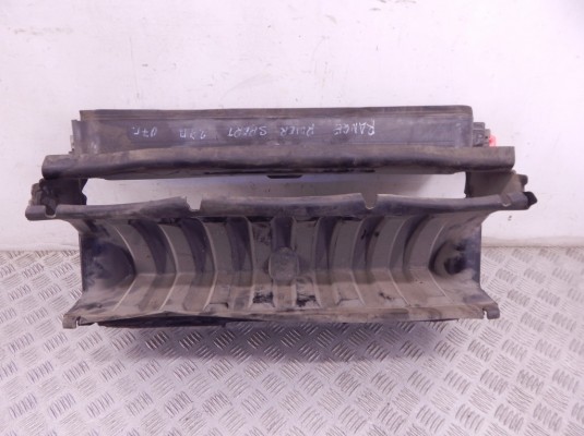 Воздухозаборник LAND-ROVER 3 поколение (2004-2009) DXJ500082 Воздухозаборник LAND-ROVER 3 поколение (2004-2009) DXJ500082