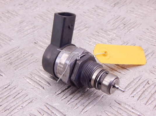 Датчик давления топлива BMW X3-series (E83) 13 53 7 805 734