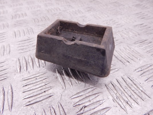 Опора под домкрат (поддомкратная подушка) BMW 3-series (E46) 51 71 8 268 885 Опора под домкрат (поддомкратная подушка) BMW 3-series (E46) 51 71 8 268 885