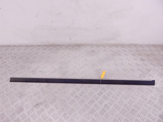 Молдинг двери передней правой BMW 5-series (E39) 51 13 8 159 296