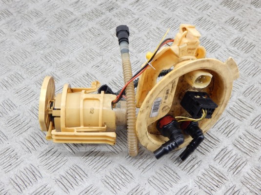 Насос топливный BMW 7-series (F01/02) 16 11 7 217 259 Насос топливный BMW 7-series (F01/02) 16 11 7 217 259