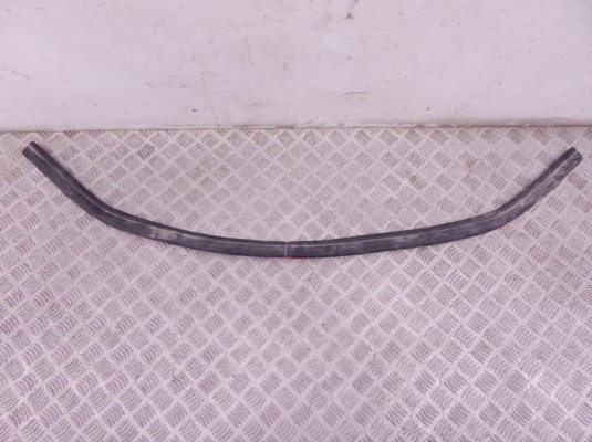 Уплотнитель капота BMW 1-series (F20/21) 51 76 7 239 145