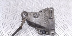 Кронштейн двигателя BMW 3-series (E90/91/92) 22 11 6 770 049