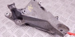 Кронштейн двигателя BMW 1-series (E87) 22 11 6 760 309
