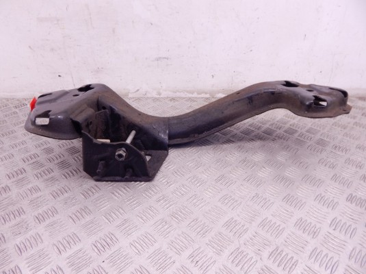 Кронштейн КПП BMW X5-series (E53) 22 31 6 751 228