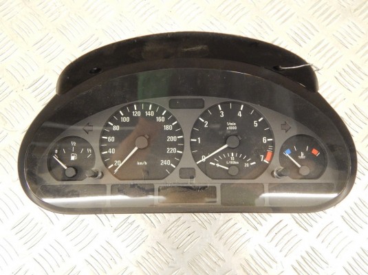 Щиток приборов (приборная панель) BMW 3-series (E46) 62 11 6 932 894