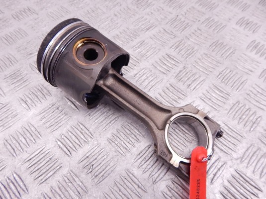 Поршень BMW 5-series (E60/61)