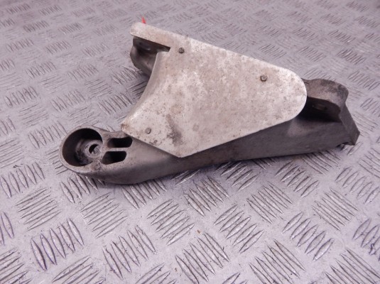 Кронштейн двигателя BMW X3-series (E83) 22 11 3 415 180 Кронштейн двигателя BMW X3-series (E83) 22 11 3 415 180