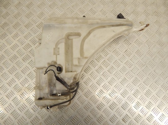Бачок омывателя BMW 1-series (F20/21) 61 66 7 241 676