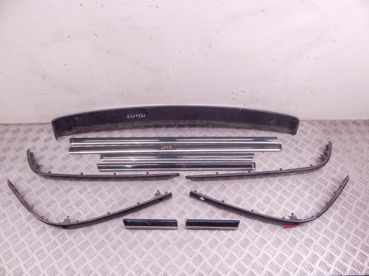 Молдинг бампера переднего BMW 5-series (E39) 51 22 7 004 031