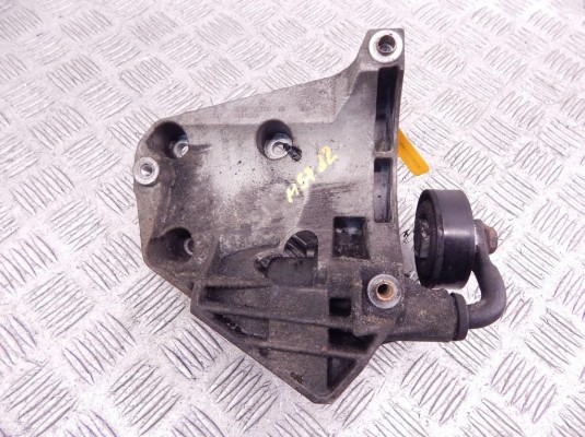 Кронштейн компрессора кондиционера BMW 7-series (E65/66) 64 55 7 786 708