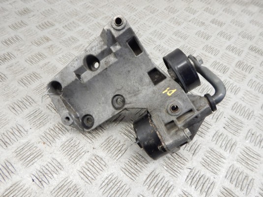 Кронштейн компрессора кондиционера BMW 5-series (E39) 64 55 7 786 194