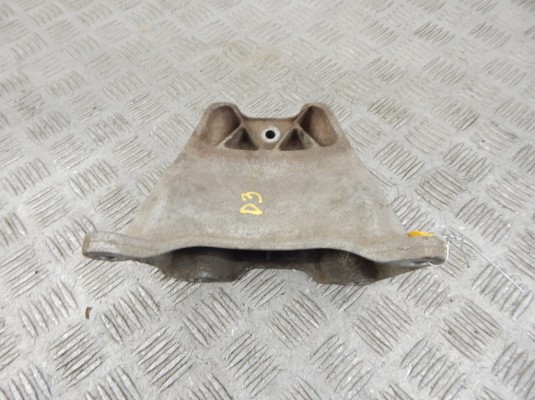 Кронштейн КПП BMW 5-series (E60/61) 22 31 6 761 108