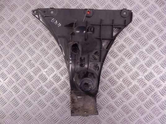 Кронштейн крепления бампера заднего BMW 5-series (E60/61) 51 12 7 033 716