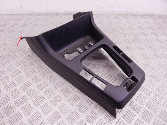 Консоль салона (кулисная часть) BMW 3-series (E36) 51 16 8 146 335