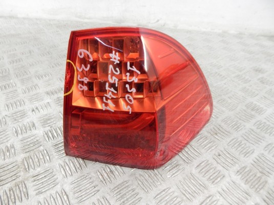Фонарь задний правый BMW 3-series (E90/91/92) 63 21 4 871 738