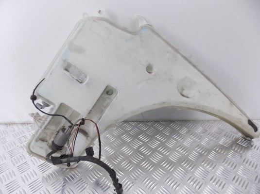 Бачок омывателя BMW 3-series (E90/91/92) 61 67 7 068 996
