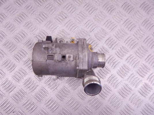 Помпа BMW X3-series (E83) 11 51 7 586 924 Помпа BMW X3-series (E83) 11 51 7 586 924
