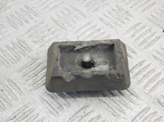 Опора под домкрат (поддомкратная подушка) BMW 5-series (E39) 51 71 7 001 650