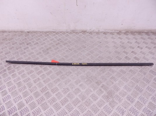 Молдинг стекла двери задней правой наружный BMW 5-series (E39) 51 22 8 159 022