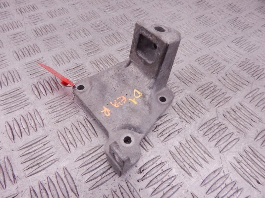 Кронштейн двигателя BMW 5-series (E39) 22 11 6 751 226