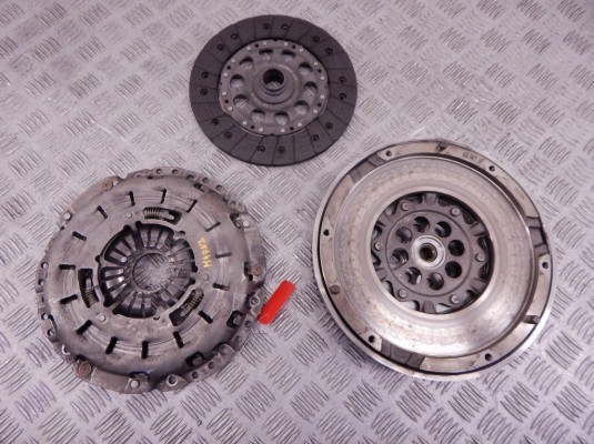 Маховик BMW 1-series (E87) 21 20 7 565 745 Маховик BMW 1-series (E87) 21 20 7 565 745