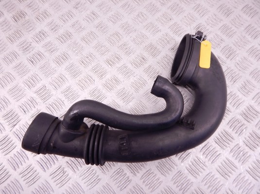 Патрубок воздушного фильтра BMW X5-series (E53) 13 71 7 795 026 Патрубок воздушного фильтра BMW X5-series (E53) 13 71 7 795 026