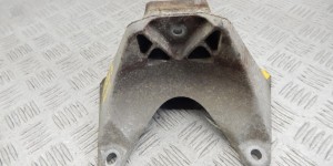 Кронштейн КПП BMW 5-series (E60/61) 22 31 6 761 107