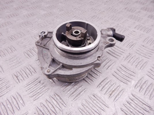 Насос вакуумный LAND-ROVER RANGE ROVER(2002-2005) 11 66 7 786 841