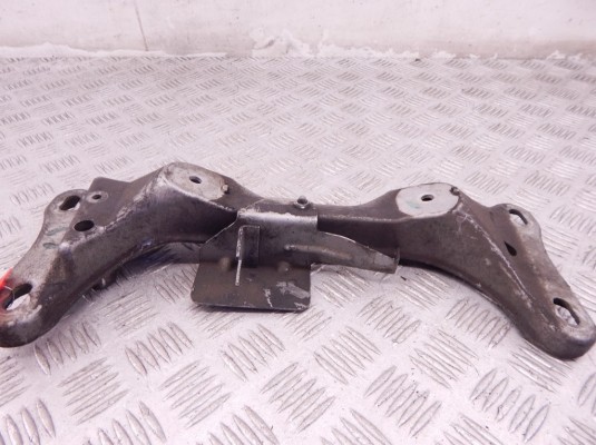 Кронштейн КПП BMW 3-series (E46) 22 31 6 757 103 Кронштейн КПП BMW 3-series (E46) 22 31 6 757 103