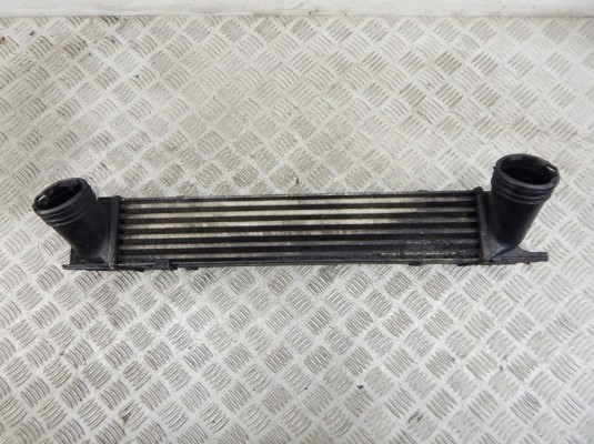 Интеркулер BMW 3-series (E90/91/92) 17 51 7 524 916 Интеркулер BMW 3-series (E90/91/92) 17 51 7 524 916