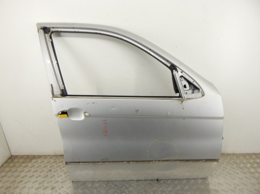 Дверь передняя правая BMW X5-series (E53) 41 51 8 256 824