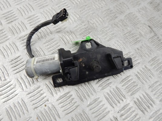 Активатор замка багажника BMW 7-series (E65/66) 67 10 7 014 872 Активатор замка багажника BMW 7-series (E65/66) 67 10 7 014 872