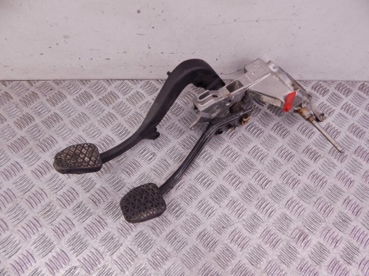 Узел педальный (блок педалей) BMW 5-series (E39) 35 31 1 161 586